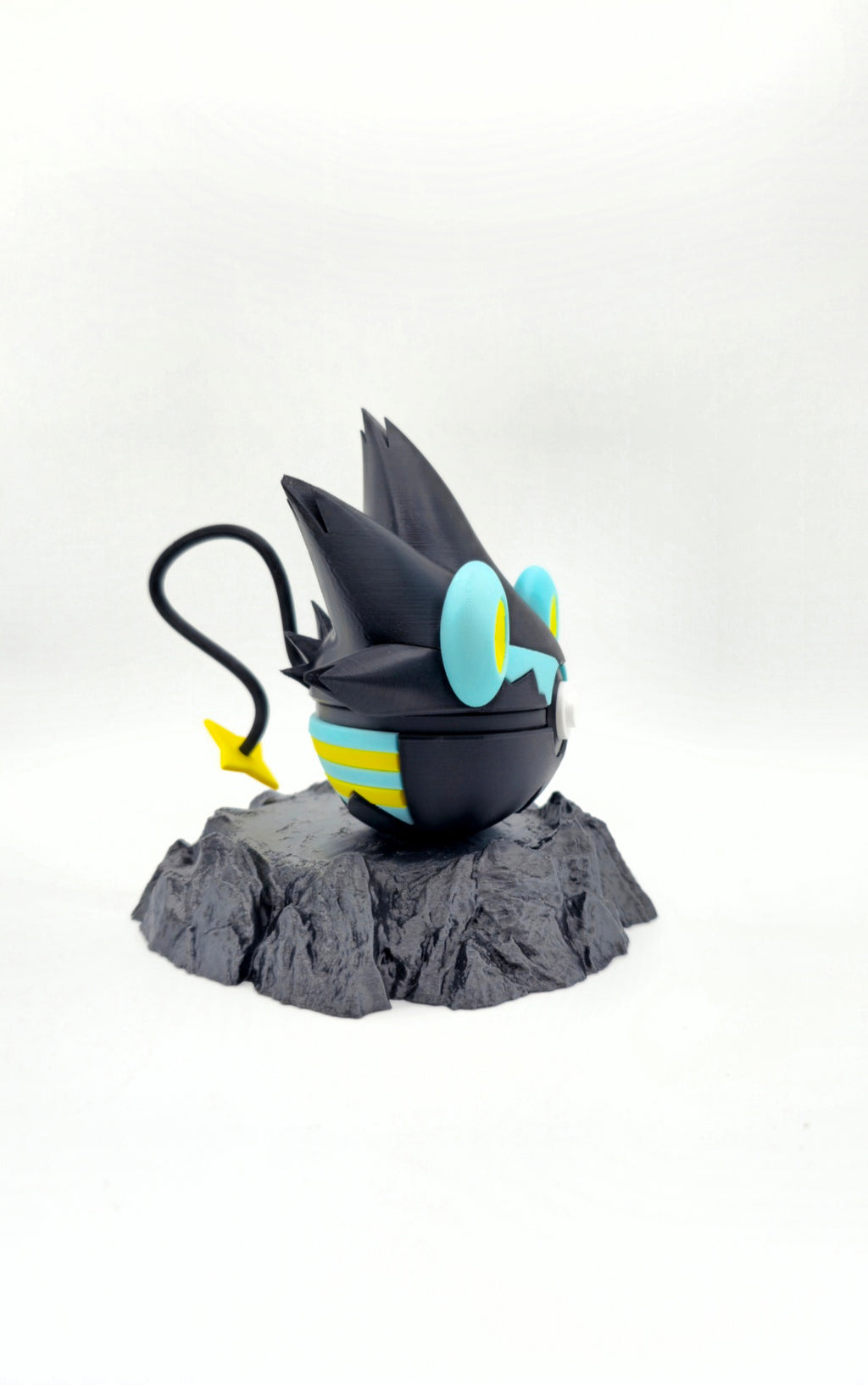 #0405 Luxray